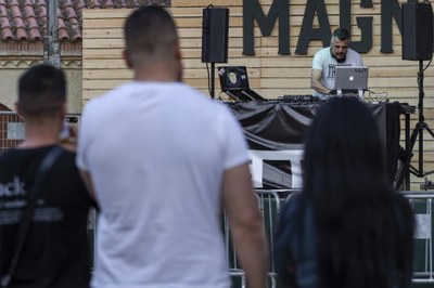 Pepe Valero, experimentat DJ, ha interpretat diversos estils com techno, house, minimal, electro o deep.