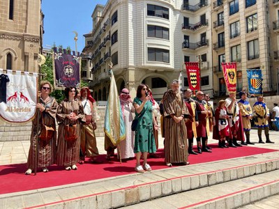 La tinent d'alcalde Montse Pifarré ha donat la benvinguda als participants a la plaça Sant Joan.