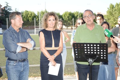 L'alcalde Pueyo, acompanyat de la regidora Gispert, ha presentat la primera Comunalitat Urbana de Lleida, a les instal·lacions de la UE Gardeny, una ….