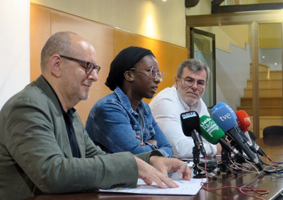 La regidora Mariama Sall i els regidors Jaume Rutllant i David Melé han persentat en roda de premsa la Campanya Agrària, a la Paeria.