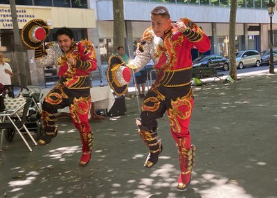 La nota musical del matí l'ha portat l'Associació Boliviana de Lleida amb els seus balls.