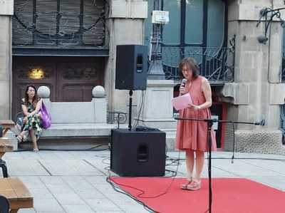 La tinent d'alcalde Montse Pifarré ha participat aquesta tarda en les activitats de Cinemón 2022 a la plaça de Sant Francesc.