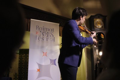 El Raimat Arts Festival combina gastronomia, art, música i solidaritat.
