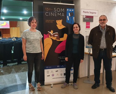 La directora, Anna Giralt, al centre de la imatge, amb Judith Vives i Sandro Machetti..