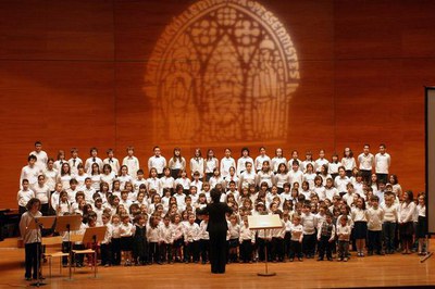 Nou corals infantils de Lleida han clos l'acte amb una cantata.