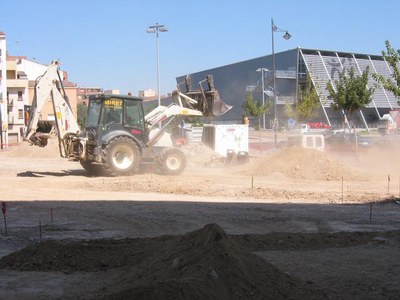 Obres a la plaça Josep Pla de Balàfia.