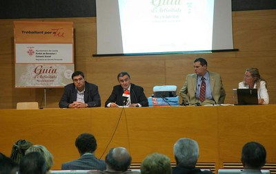 Moment de la presentació de la Guia d'Activitats per a la Gent Gran.