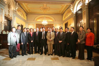 La delegació de Hefei estava integrada per una vintena de representants del govern municipals i les principals empreses de la zona.