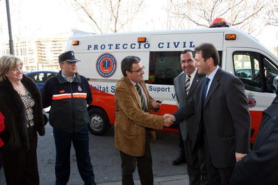 L'associació de voluntaris comptarà a partir d'ara amb una ambulància cedida per Caja Madrid que s'incorporarà a la secció sanitària de l'entitat..