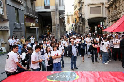 Concentració a la plaça de la Paeria.