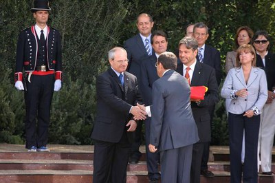 El paer en cap ha entregat la Senyera a Ernest Benach i José Montilla.