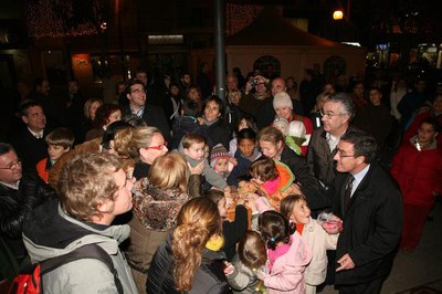 La plaça Ricard Viñes s'ha omplert de nens que s'han sumat a la festa.