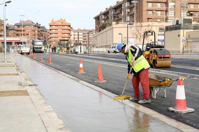 A hores d'ara s'està acabant d'enllestir l'espai central per a vianants que tindrà 12 metres d'amplada.