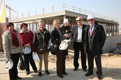 A la visita han assistit també la regidora del barri de la Bordeta, Montse Parra, i els representants de l'Associació de Veïns i de Comerciants..