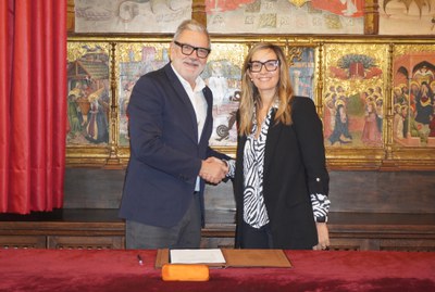 El paer en cap, Fèlix Larrosa, ha signat els convenis amb les diferents organitzacions empresarials. A la foto, amb Laia Rogel, president d'Ap Lleida..