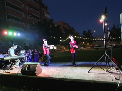 Durant l'àpat hi ha hagut una demostració de balls de la Casa de Andalucía, un duet de versions i una ballada del Grup Lleida Country.