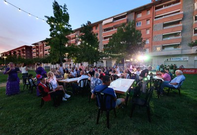 Balàfia ha donat el tret d’inici de la seva Festa Major amb la tercera edició del Sopar a la Fresca del "Dia de la Xaladura".