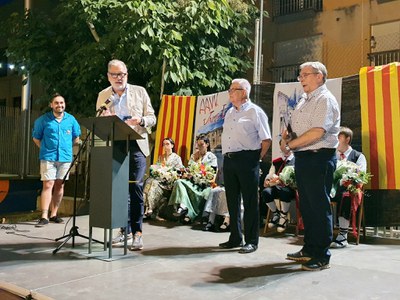 La cloenda del pregó de festa major de Jaume I va anar a càrrec de l'alcalde i regidor del barri, Fèlix Larrosa.