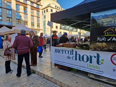 El Mercat de l'Hort para, avui i demà, a la plaça de Sant Joan.