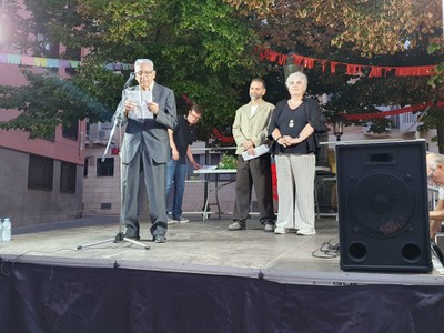 El regidor de Joventut, Educació i Ocupació, Xavi Blanco, i la regidora de Polítiques Feministes, Carme Valls, han assistit al pregó de la Festa Majo….