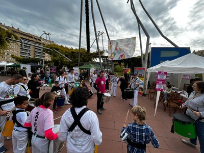 Més d’una quarantena d’entitats juvenils, col·lectius de joves, associacions i serveis adreçats als joves de Lleida han unit les seves forces en aque….