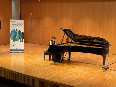 Aquest dimecres han començat les proves de les semifinals del XXV Concurs Internacional de Piano Ricard Viñes que es duen a terme a la sala de cambra de l'Auditori.