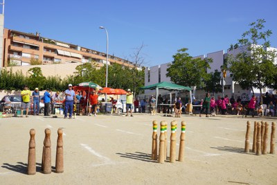 Torneig de Bitlles Catalanes dins la festa major del barri de Balàfia..