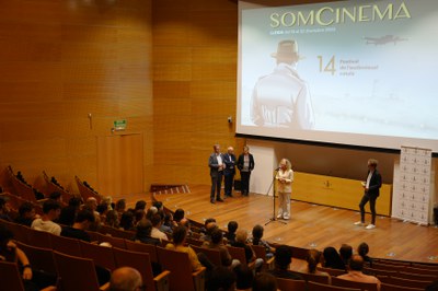 La regidora Pilar Bosch intervé en la inauguració de Som Cinema..