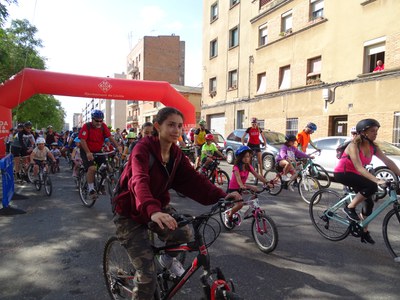 La primera Pedalada Popular del CC Terraferma ha acollit més de 250 ciclistes.
