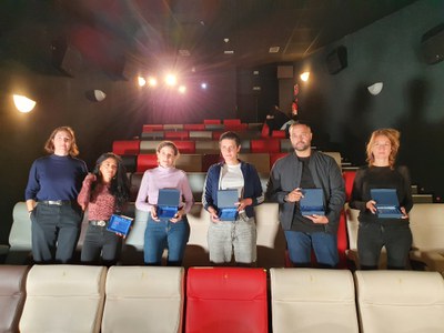 Els premiats i premiades, a la sala Screenbox de Lleida..