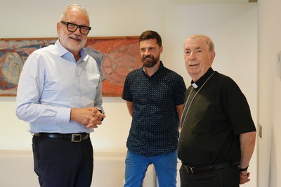 L'alcalde Larrosa i el tinent d'Alcaldia Enjuanes s'han reunit aquest tarda amb el Bisbe de Lleida, Salvador Giménez..