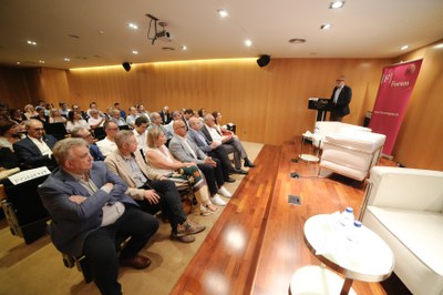 La jornada ha convocat un centenar d'assistents representants d'empreses i de la Universitat de Lleida.