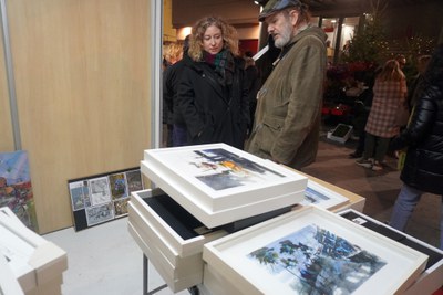 Al mercadet de Santa Llúcia també hi ha una parada d'art, que es compartiarà com a parada solidària..