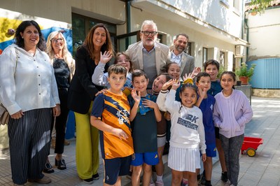 L'alcalde de Lleida i la Consellera d'Educació han saludat els nenes i nenes de l'Escola El Segrià-ZER Horta de Lleida.