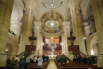 Missa solemne a la Catedral Nova.