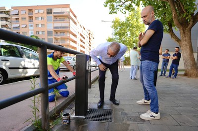 El repintat de les fonts és una de les tasques que es duen a terme.