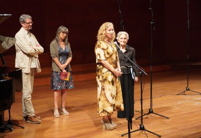 La regidora Pilar Bosch ha felicitat la Coral Shalom i el Musiquem Lleida! per compartir la música, de tots els estils i de qualitat, amb la ciutadan….