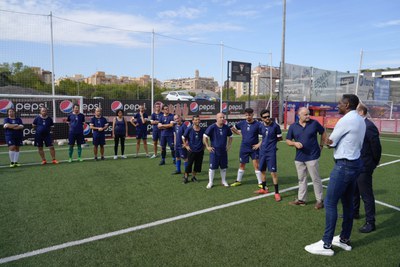 Jackson Quiñónez ha saludat els jugadors i l'equip tèncic de l'Atlètic Lleida Genuine..