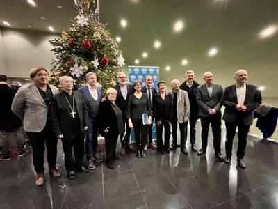 L'alcalde, Fèlix Larrosa, ha assistit al concert juntament amb la regidora de Cultura, Pilar Bosch.