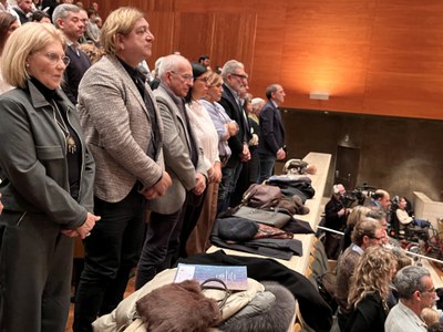 Minut de silenci per la mort del pintor lleidatà Joaquín Ureña a l'edat de 78 anys.