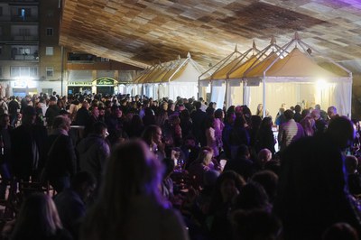 Multitud de persones han gaudit de tastos gastronòmics, maridatges i música en directe.