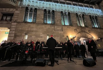 Concert de Nadal de Veu.kat, aquesta tarda, a la plaça de la Paeria..