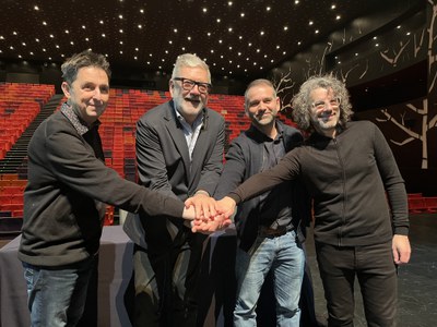 L'alcalde Fèlix Larrosa ha estat acompanyat per Xavi Blanco, Ramon Molins i Antoni Tolmo en la presentació de La Factoria dels Reixos.