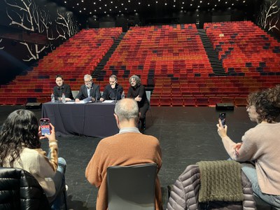 La presentació de La Factoria dels Reixos s'ha fet al Teatre de La Llotja.