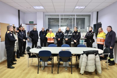 L'alcalde, Fèlix Larrosa, i la tinenta d'alcalde, Cristina Morón, visiten les noves instal·lacions de l'AVPC al Parc Agrobiotech.