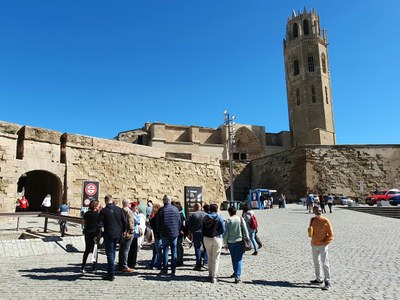 Els guardonats han fet una visita guiada a la Seu Vella.