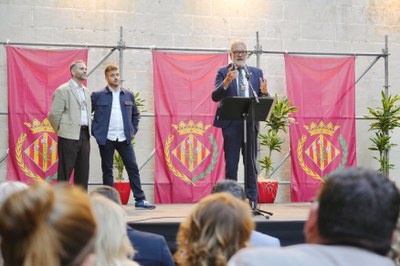 El paer en cap, Fèlix Larrosa, ha convidat tothom a gaudir d'unes bones Festes de la Tardor..