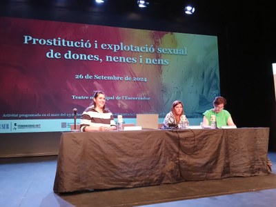 Representants d'Apip-Acam i Cruz Blanca han fet la taula rodona “Experiències d’abordatge del tràfic amb finalitats d’explotació sexual a Lleida”.