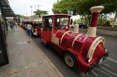 El trenet, mitjà de transport de la Festa Major..