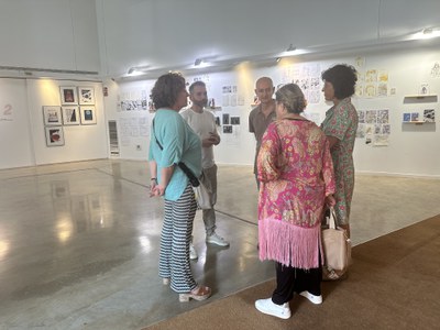 Aquest dilluns, el regidor d’Educació, Xavier Blanco, ha visitat aquest dilluns l'Escola d'Art Municipal Leandre Cristòfol.